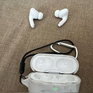 Apple White Wireless Air Pod Pro 2, Case + headphones